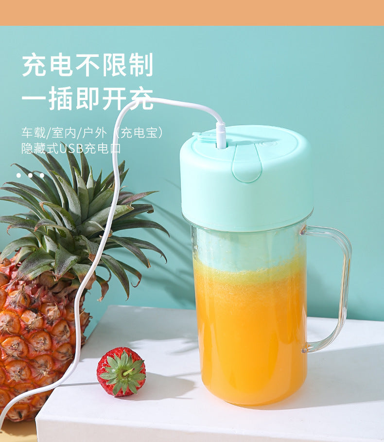 Portable Cordless Juicer USB Charging Fruit & Vegetable Blender