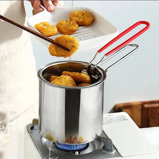 Stainless Steel Deep Fryer Pot with Strainer Basket
